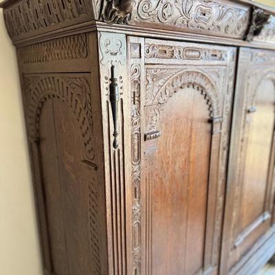 Antique Oak Lions Head Huntboard Sideboard