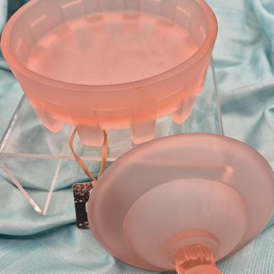 Sale Photo Thumbnail #163: Taussant, Court Jester Pattern Depression Glass
RARE   5.5 inch diameter    1920s 1930s
excellent condition