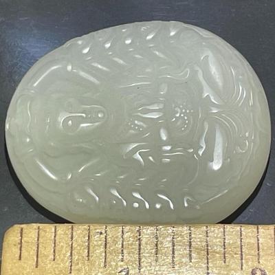 Vintage Scarce Chinese "Guanyin" Celadon Jade Unstrung Pendant in VG Preowned Condition.