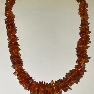 Vintage 18" Baltic Amber Graduated Bead Necklace in VG Preowned Condition as Pictured.