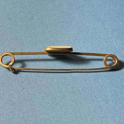 Vintage/Antique "DRUM" 3" Mother of Pearl Horse Blanket Safety Pin in Good Preowned Condition.