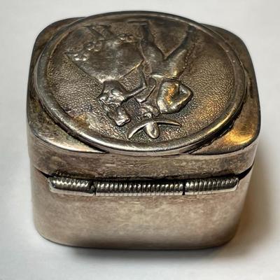 VINTAGE TAXCO MEXICO STERLING SILVER HINGED PILL BOX IN GOOD PREOWNED CONDITION.