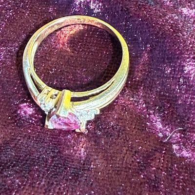 Size 8 10karat gold 3 g