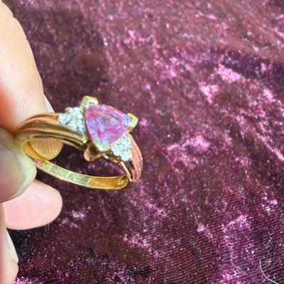 Size 8 10karat gold 3 g