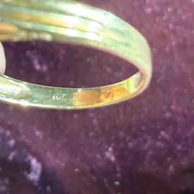 Size 8 10karat gold 3 g