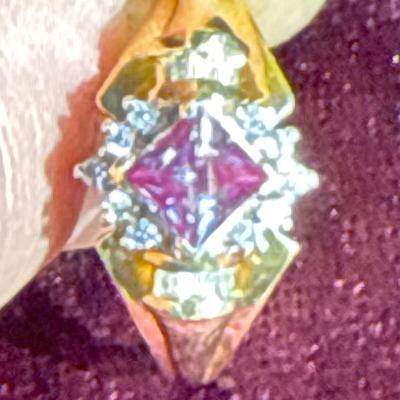 7-14 K stamped - size 9.25 ring