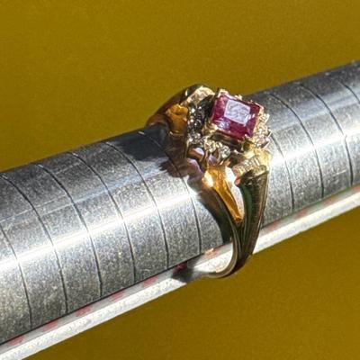 7-14 K stamped - size 9.25 ring