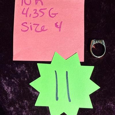 11-10k stamped ring/size 4/4.35 g