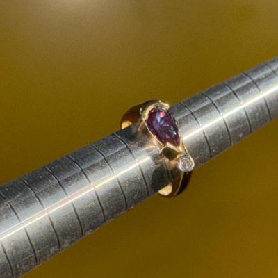 11-10k stamped ring/size 4/4.35 g