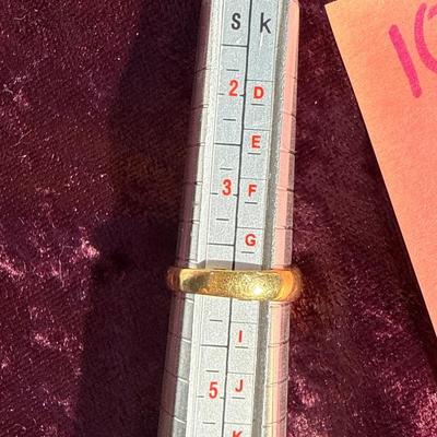 11-10k stamped ring/size 4/4.35 g