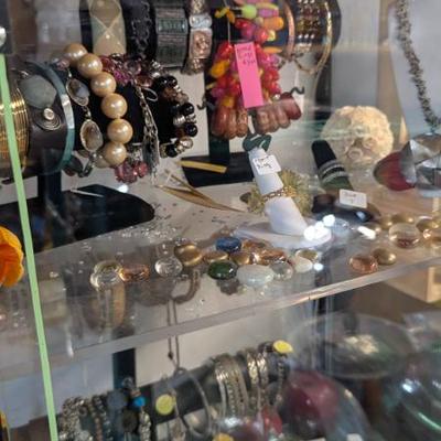 Sale Photo Thumbnail #123