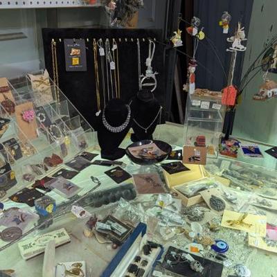 Sale Photo Thumbnail #179