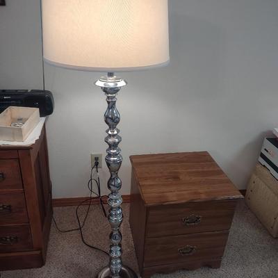 2 DRAWER NIGHT STAND AND A QUALITY FLOOR LAMP