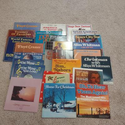 VARIETY OF MUSIC ON VINYL RECORD ALBUMS