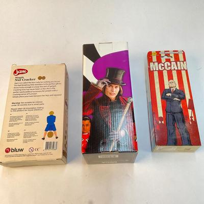 572 McCain , Mag Pie, Willy Wonka Collectible Dolls, Bobble Heads