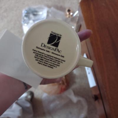 4 DESIGNPAC COFFEE MUGS WITH DUCKS AND DEER