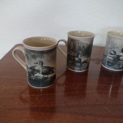 4 DESIGNPAC COFFEE MUGS WITH DUCKS AND DEER