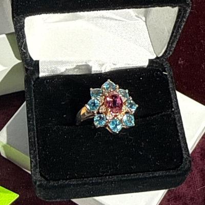 Sale Photo Thumbnail #123: 20-14K Stamped Ring/size 7

4.76 g