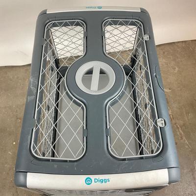 580 DIGGS Collapsible Hard Kennel for Dog
