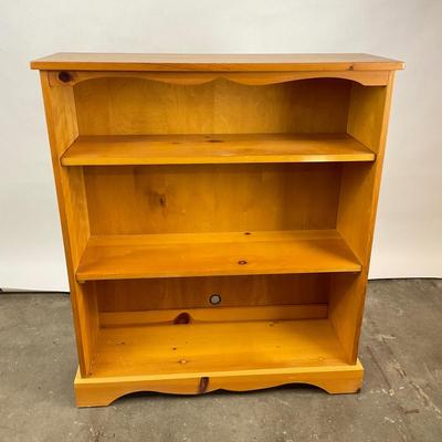 581 Bombay Pine Wood Bookshelf