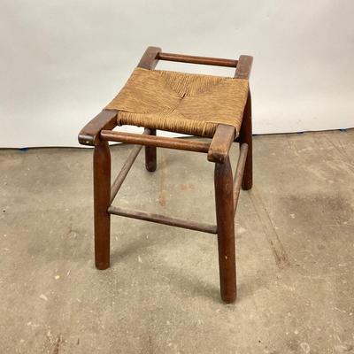 582 Vintage Rush Seat Stool