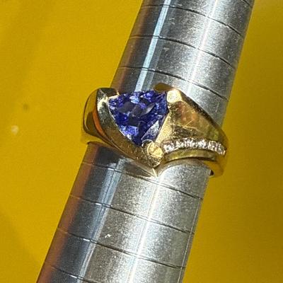 Sale Photo Thumbnail #141: 24-14K stamped Ring/ size8/7.75g