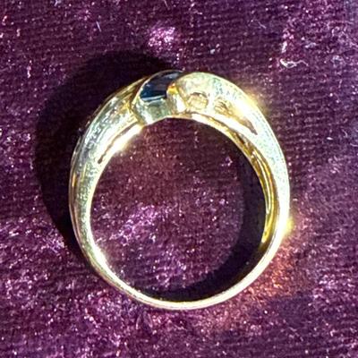 Sale Photo Thumbnail #152: 28-18 K tested, stamped ring/Size 7.25/5.58 g
