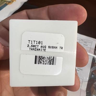 Sale Photo Thumbnail #160: 2.5 CT Tanzanite