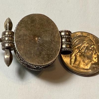 VINTAGE STERLING SILVER MALACHITE SLIDE PENDANT PREOWNED FROM AN ESTATE AS PICTURED.