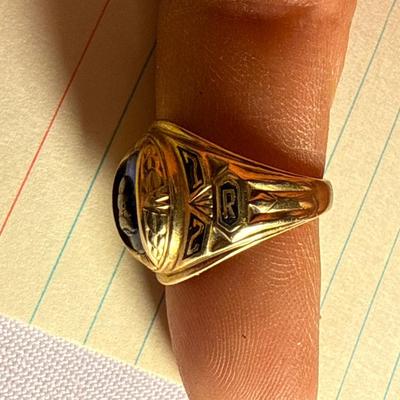 Sale Photo Thumbnail #231: 40-10K Ring/7.29g/size6