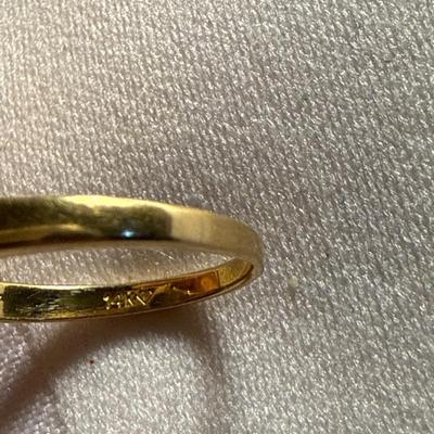 Sale Photo Thumbnail #243: 41-14K stamped Ring/4.7 g/Size 8