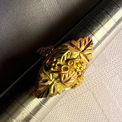 Sale Photo Thumbnail #276: 46-10k stamped Ring/sz 6.5/4.8g