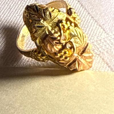 Sale Photo Thumbnail #274: 46-10k stamped Ring/sz 6.5/4.8g