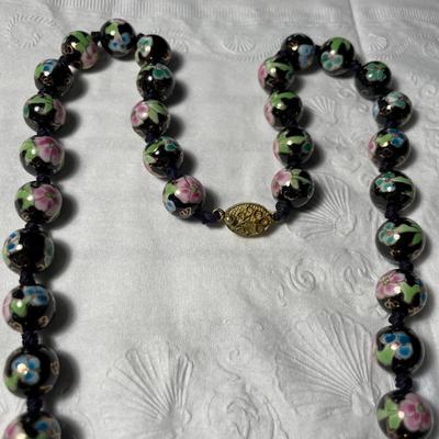 Vintage Cloisonne 12mm Knotted Bead 24" Necklace w/Silver Stamped Clasp in VG Preowned Condition.