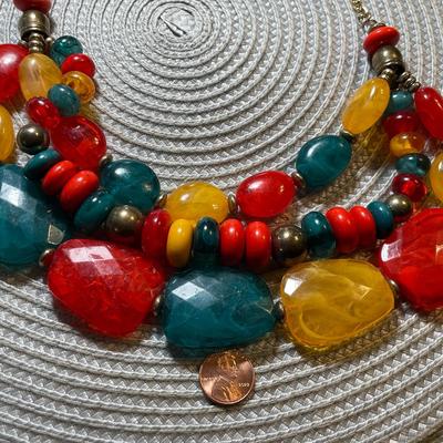 Vintage Adjustable Lucite Triple Strand Fashion Necklace by Rainbow w/Matching Earrings as Pictured. (New)