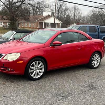 Sale Photo Thumbnail #8: 2009 Volkswagen Beetle EOS Convertible. Runs & drives great. Convertible top is in good working order. Recently serviced by Roberts Volkswagen in Newton, NC. A new clutch & pressure plate were installed. Inside is in excellent shape with no noticeable con