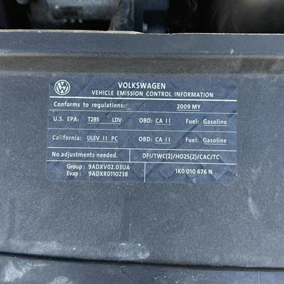 Sale Photo Thumbnail #10: 2009 Volkswagen Beetle EOS Convertible. Runs & drives great. Convertible top is in good working order. Recently serviced by Roberts Volkswagen in Newton, NC. A new clutch & pressure plate were installed. Inside is in excellent shape with no noticeable con