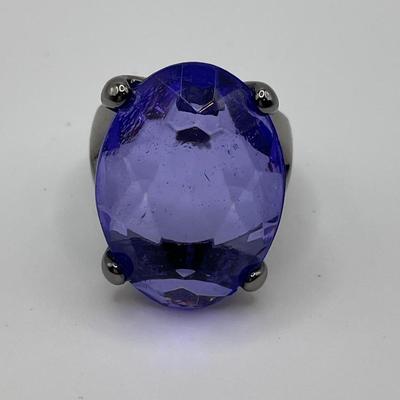 Fun purple costume ring
