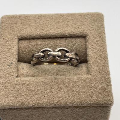 2 small vintage Sterling rings