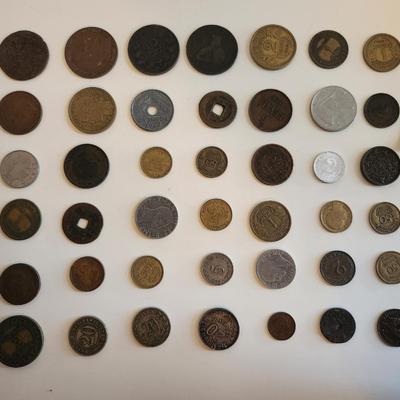 Grouping of Foreign Coins - Lot C