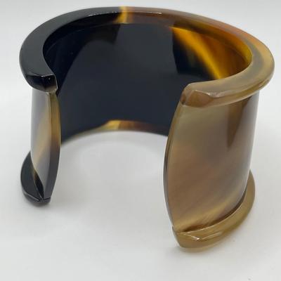 Buffalo horn cuff bracelet with turquoise colored bead bracelet