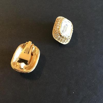 Sale Photo Thumbnail #72: Beautiful Gold Tone Fashion Earrings please see attached photos