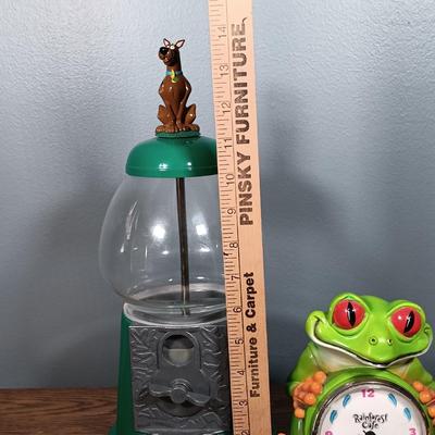 LOT 14: Scooby-Doo 2001 Magic Gumball Machine, Vintage Beanie Babies, Minnie Mouse Flower Hat & More