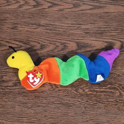 LOT 14: Scooby-Doo 2001 Magic Gumball Machine, Vintage Beanie Babies, Minnie Mouse Flower Hat & More