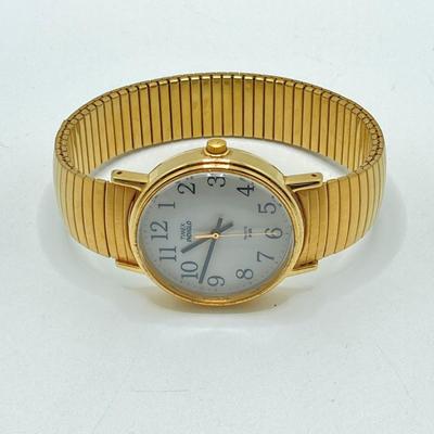 LOT 32: Watch Collection - Fossil 100 Meters Blue Calendar, Timex Water Resistant, Collezio Slim Quartz