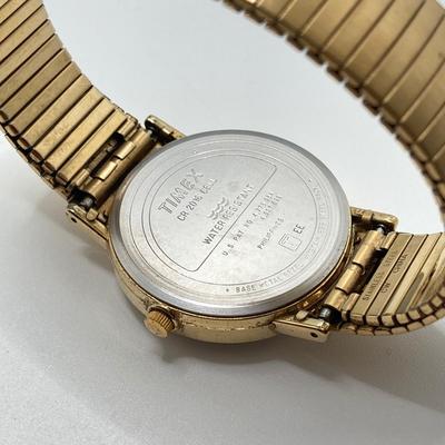 LOT 32: Watch Collection - Fossil 100 Meters Blue Calendar, Timex Water Resistant, Collezio Slim Quartz