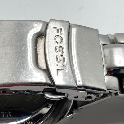 LOT 32: Watch Collection - Fossil 100 Meters Blue Calendar, Timex Water Resistant, Collezio Slim Quartz