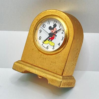 LOT 34: Vintage Collection - 1999 State Quarters, Framed John Sloan 8 Cent Stamp, Vernco Folding Letter Opener / Knife, 1 Cent Stamps,...