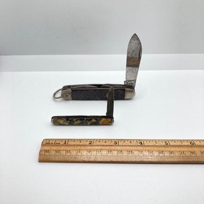LOT 37: Antique / Vintage Pocket Knives - German Made A.W. Bradshaw & Sons and Ulster U.S.A. Scout