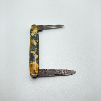 LOT 37: Antique / Vintage Pocket Knives - German Made A.W. Bradshaw & Sons and Ulster U.S.A. Scout